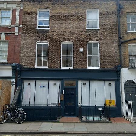 Central London Flat. Georgian Terrace. Bright. Экстерьер фото