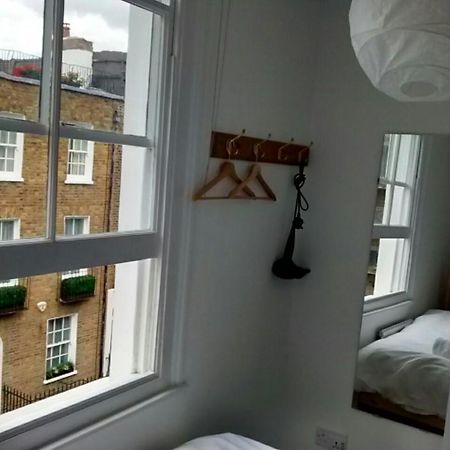 Central London Flat. Georgian Terrace. Bright. Экстерьер фото