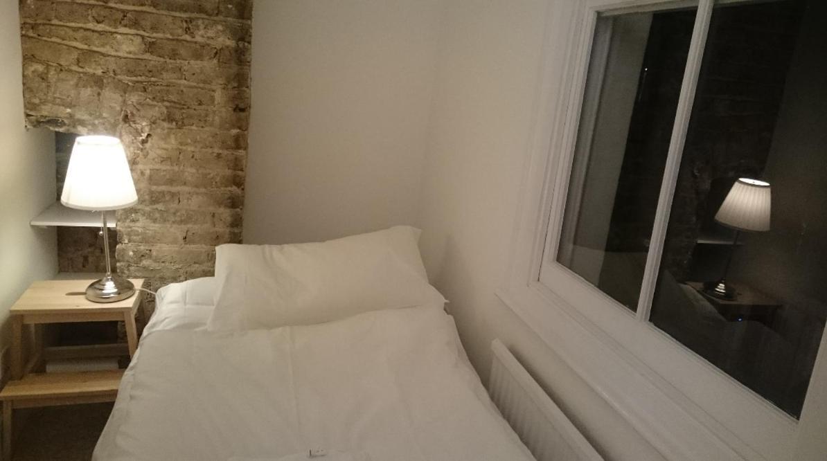 Central London Flat. Georgian Terrace. Bright. Экстерьер фото